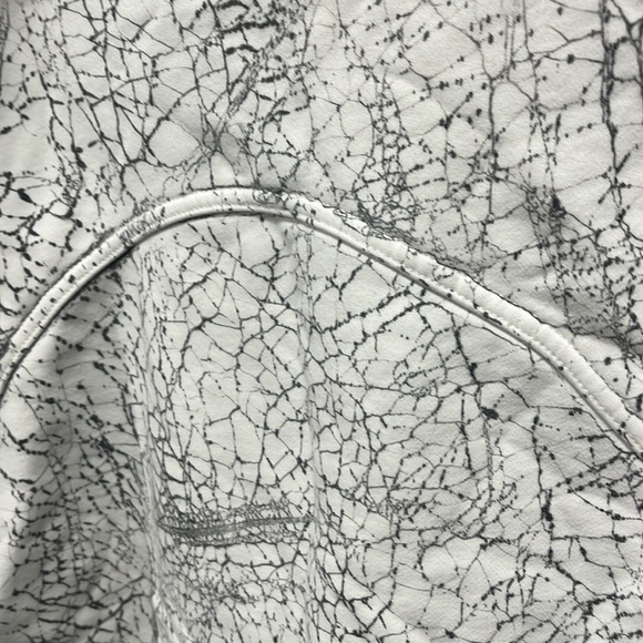 Lululemon All  Yours Cropped Hoodie in Thread Dye White Black - Picture 8 of 11